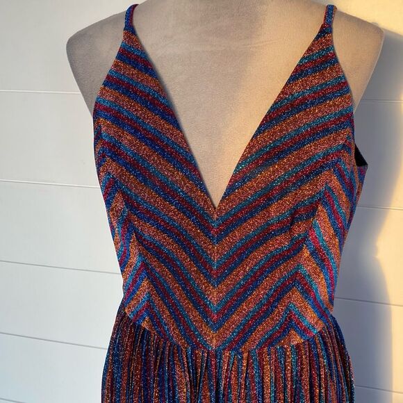 NWT Dress the Population Haley Metallic Fit & Flare Plunging Pleated Dress - Picture 3 of 16